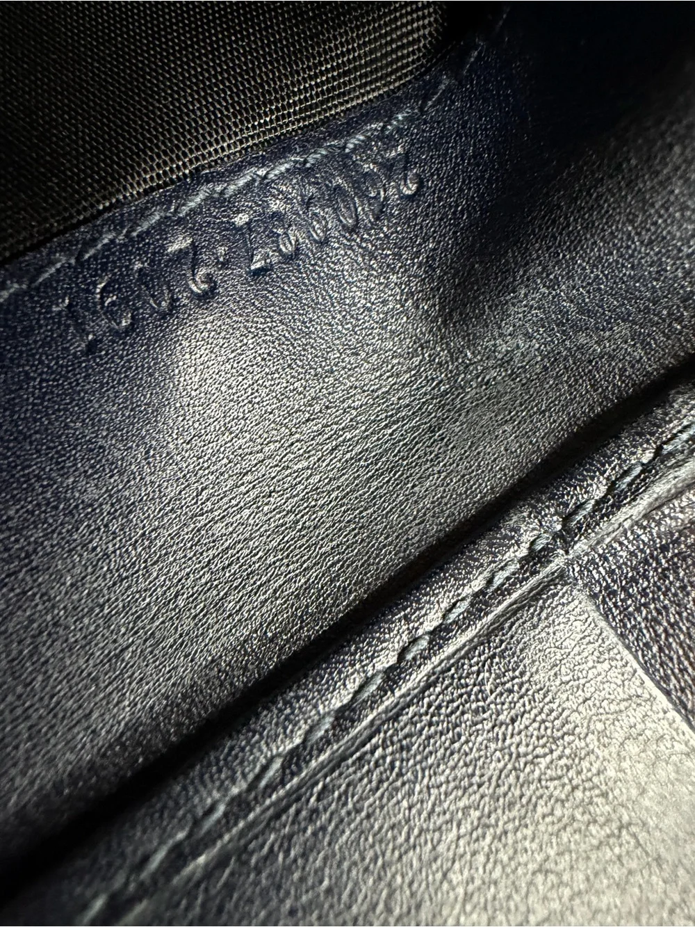 Authentic Gucci Microguccissima Leather Bifold Wallet Navy Blue